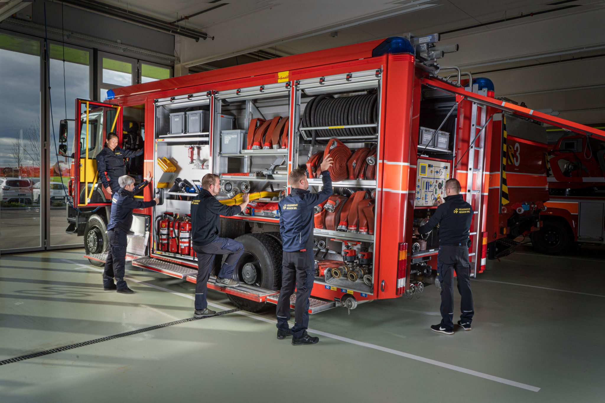 FOTOSHOOTING Feuerwehr Region Wil – HÜSLER AG